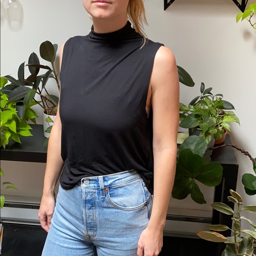 Babaton Sleeveless Top